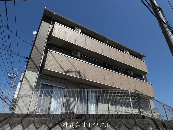 建物外観　敷金なし、日当たり良好の物件です。