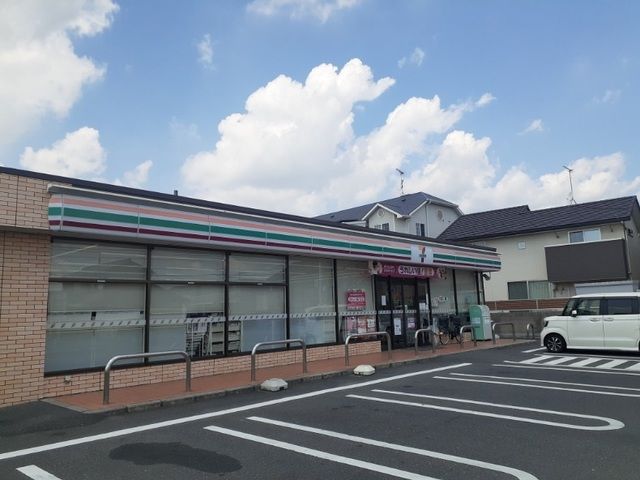 コンビニ　セブンイレブンさん（コンビニ）まで550m