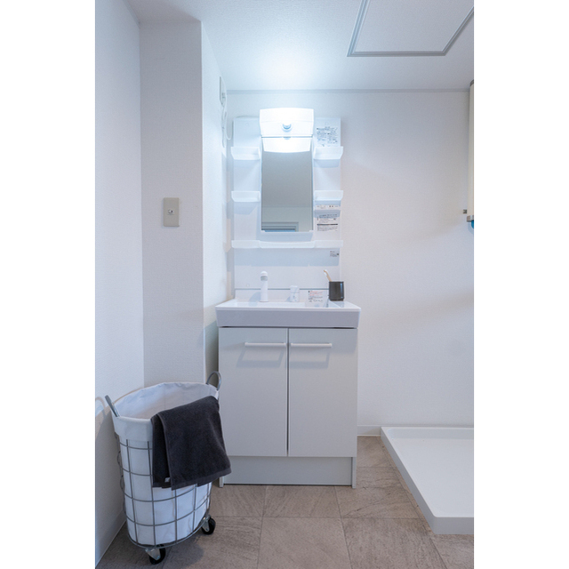 洗面設備　モデルルームの写真となります。