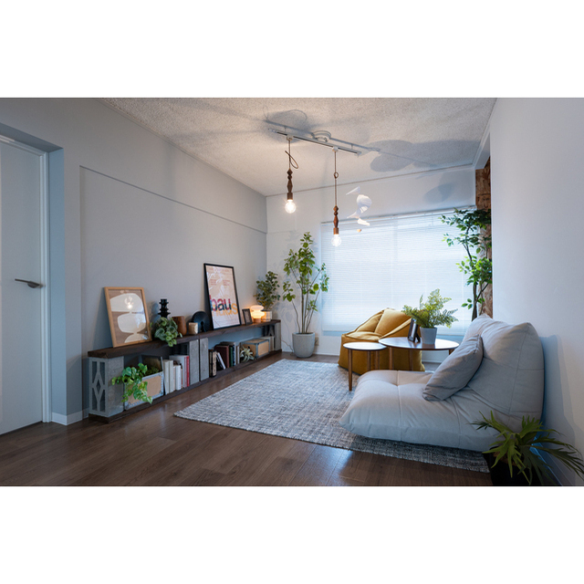 居室・リビング　モデルルームの写真となります。