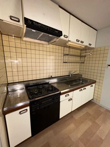 キッチン　コンパクトなキッチンで掃除もラクラク