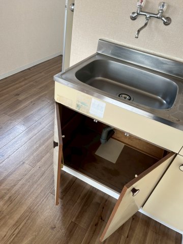 キッチン　便利な収納スペースです