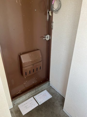 玄関　収納もある玄関です