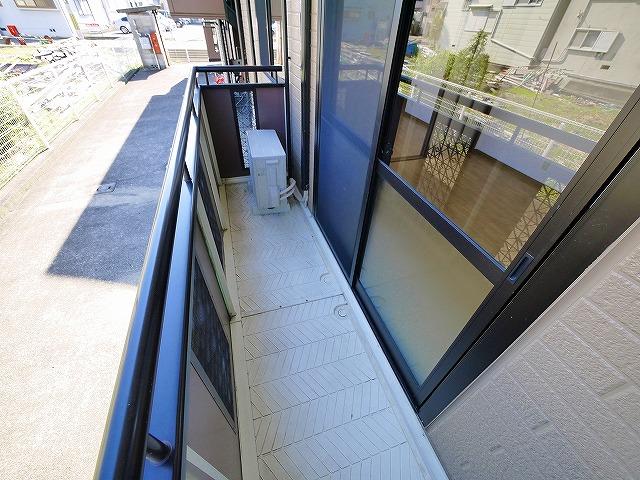 バルコニー　広いので布団なども干していただけます