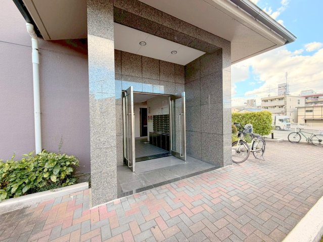 エントランス　綺麗なエントランスです。