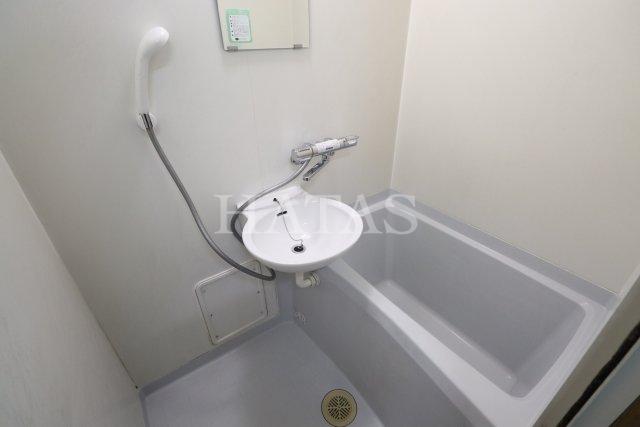 バス・シャワールーム　同物件別部屋です。