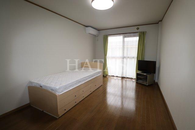 居室・リビング　同物件別部屋です。