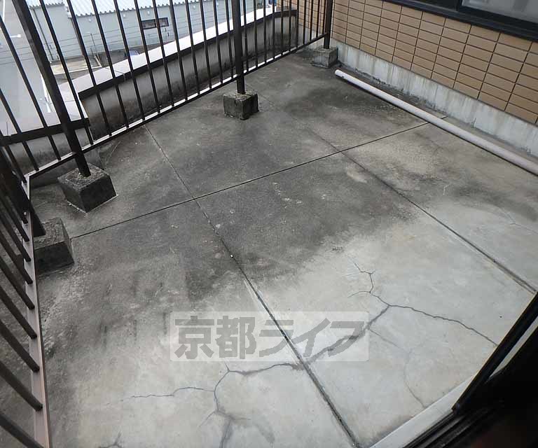 バルコニー　洗濯物はこちら