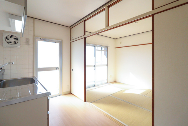 居室・リビング　和室をつなげてお使いいただけます