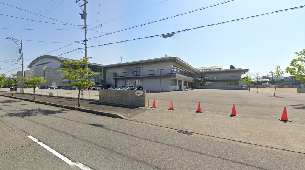 小学校　福井市立中藤小学校（小学校）まで1566m