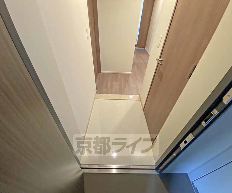 玄関　バリアフリー対応の段差の少ない玄関です。