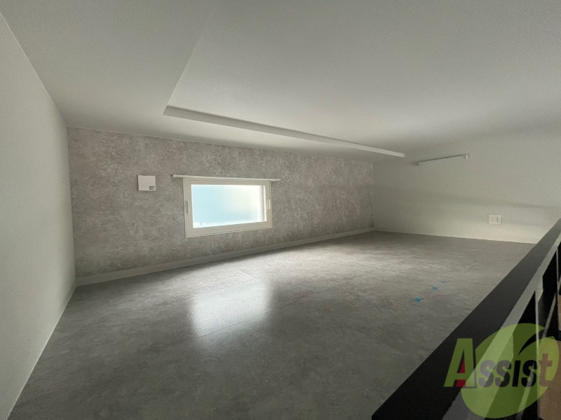 その他部屋・スペース　こちらのお部屋は光が差し込む、温かみのあるお部屋です。