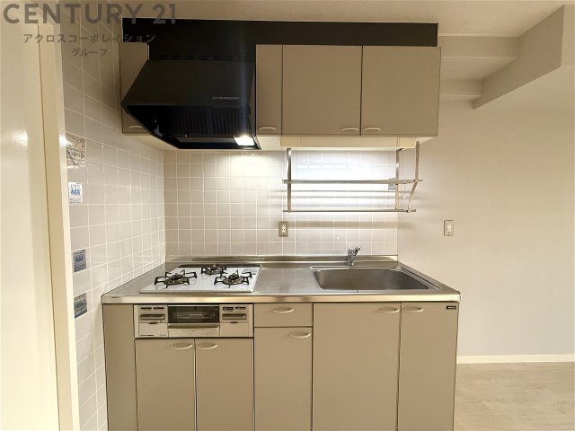 キッチン　システムキッチン付きで便利です！