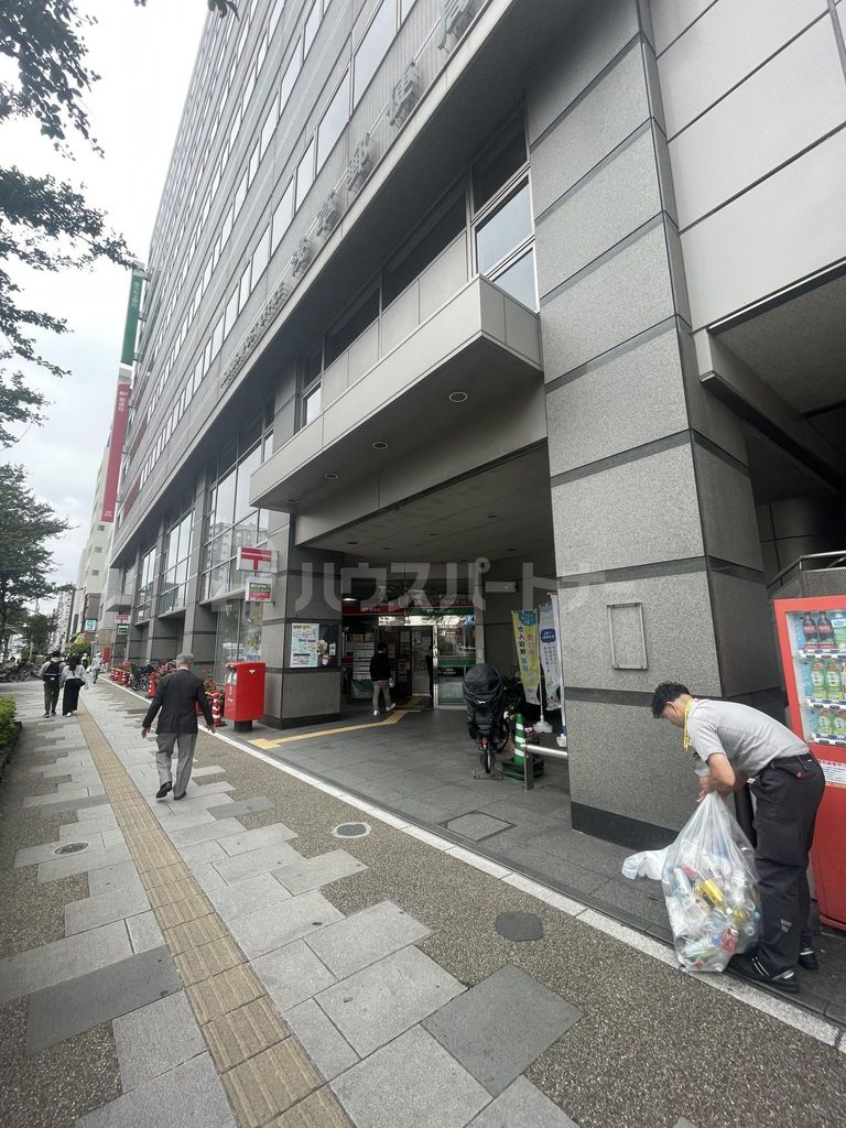 銀行　ゆうちょ銀行浅草店（銀行）まで350m