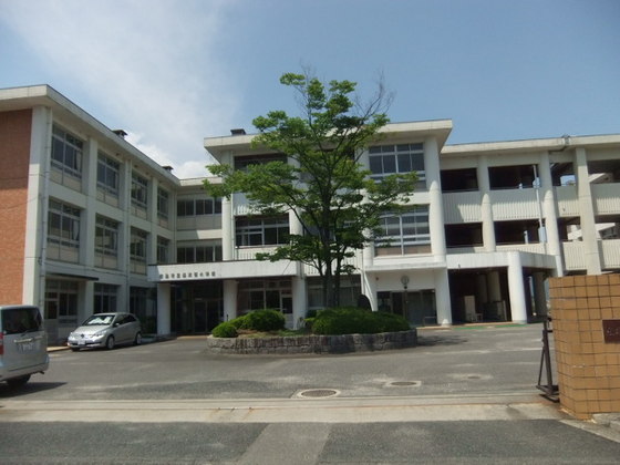 小学校　広島市立長束西小学校（小学校）まで621m