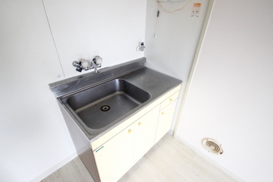 キッチン　※別部屋の写真です