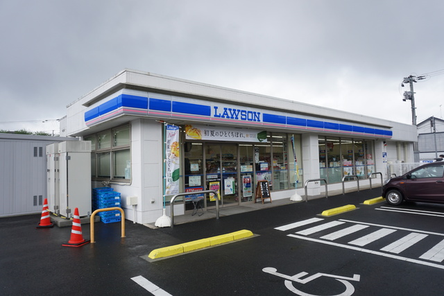 コンビニ　ローソン仙台山の寺１丁目店（コンビニ）まで700m