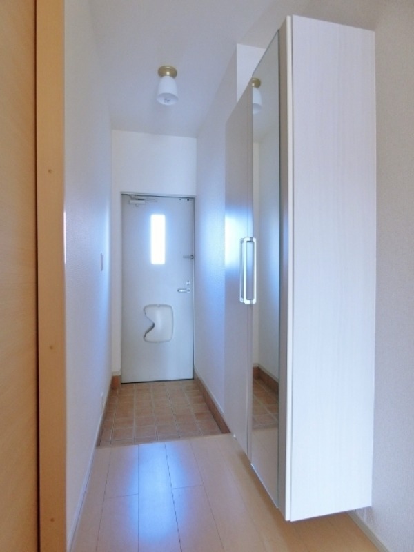 玄関　図面と現状に相違がある場合には現状を優先