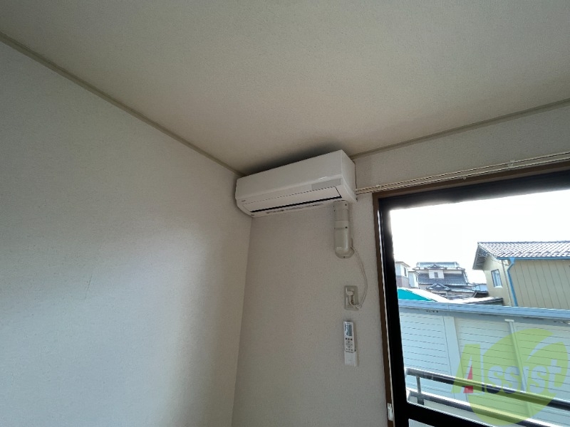 その他設備　ちゃんとエアコンもついているので、安心してくださいね。