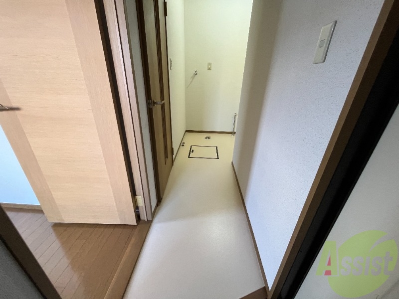 玄関　玄関から見た景色はこちらです。イメージできますか。