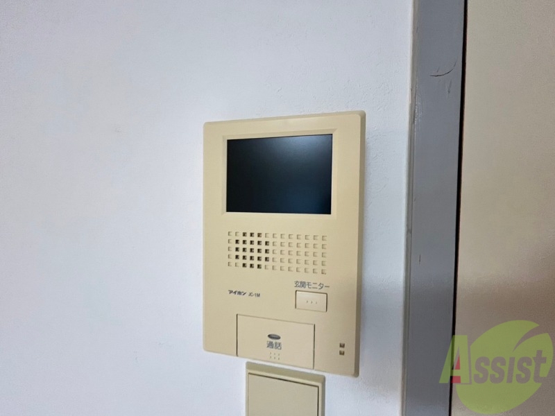 セキュリティ　ＴＶモニター付インターホンです。来客者の顔が見えるので安心！