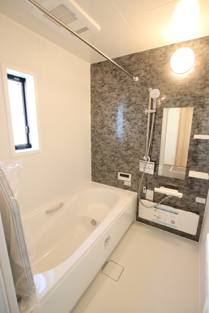 バス・シャワールーム　★便利な浴室乾燥機付き★