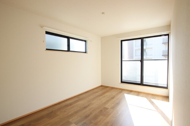 その他部屋・スペース　【洋室６．８帖】クローゼット付きの居室