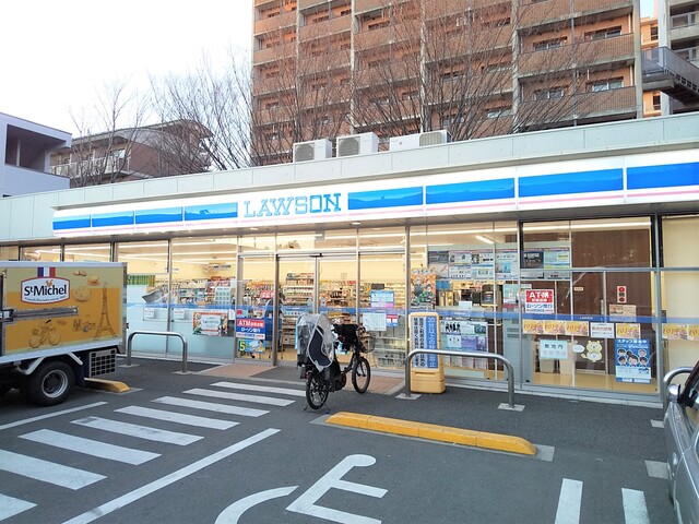 コンビニ　ローソン　大蔵運動公園前店（コンビニ）まで600m
