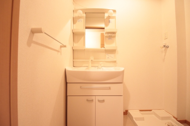 洗面設備　※別室の参考写真の為、現況優先です。