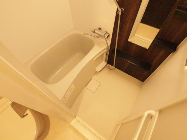 バス・シャワールーム　※別室の参考写真の為、現況優先です。