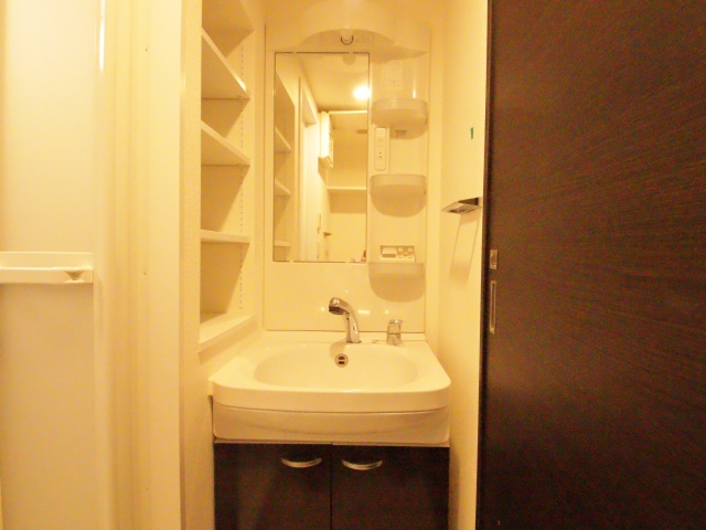 洗面設備　※別室の参考写真の為、現況優先です。