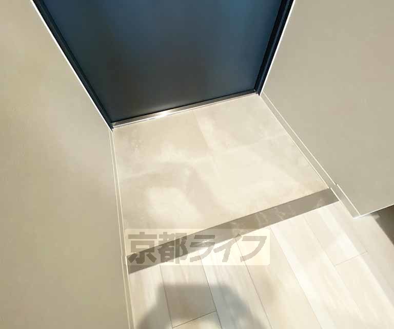 玄関　大きな段差がありません