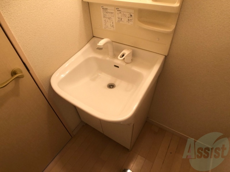洗面設備　シャンプードレッサー。身支度はここでばっちり。