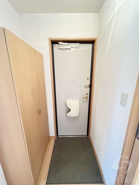 玄関　反転タイプ