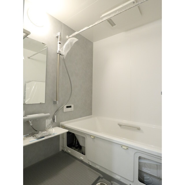 バス・シャワールーム　建設中※写真は別部屋。現況優先。