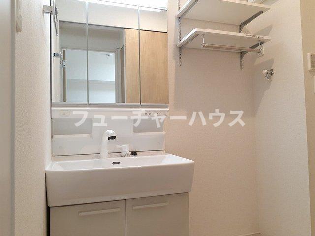 洗面設備　忙しい朝には欠かせない洗面所です