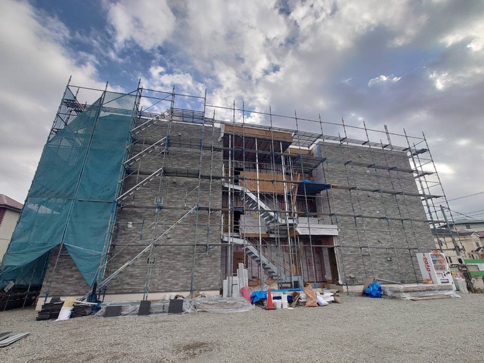 建物外観　建築中