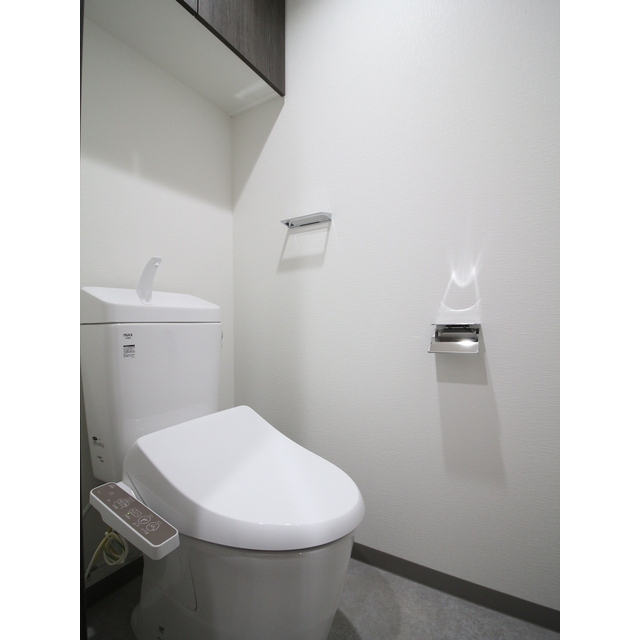 トイレ　温水洗浄暖房便座