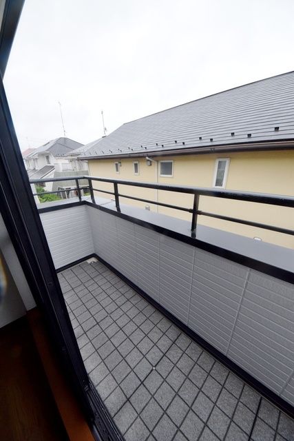 バルコニー　お問い合わせはタウンハウジングまで