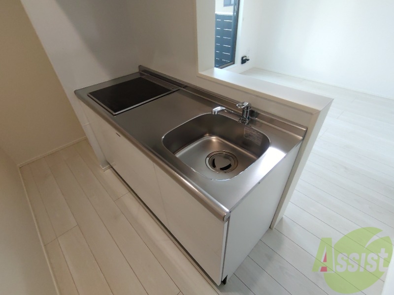 キッチン　キッチンは綺麗で調理スペースもしっかりございます。