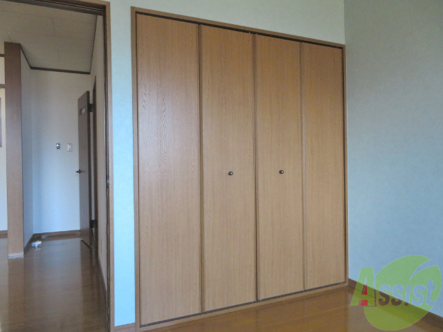 収納　クローゼットがありました。お洋服や荷物はここへ