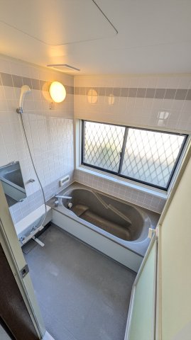 バス・シャワールーム　追い焚き可