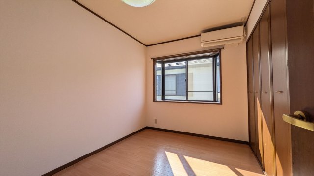 その他設備　2階中央洋室