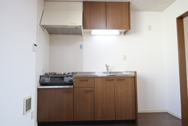 キッチン　※別号室の参考写真です