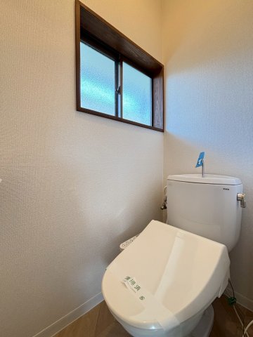 トイレ　退去前のため現況を優先します