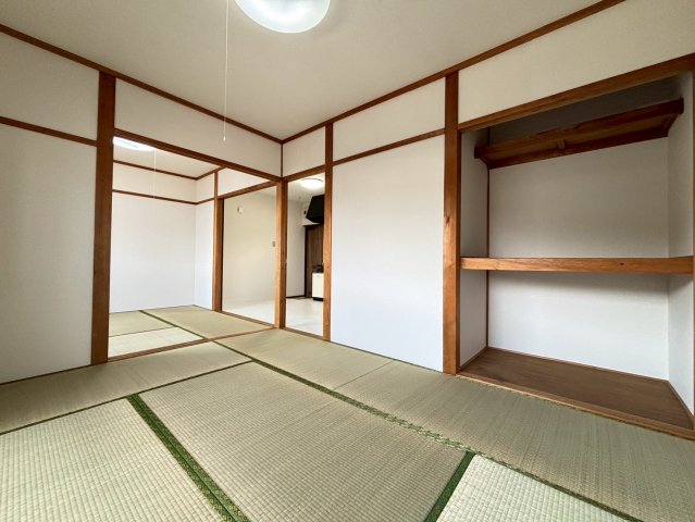 収納　退去前のため現況を優先します