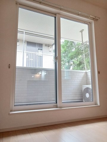 バルコニー　バルコニーからの眺めを楽しみながら食事をしませんか