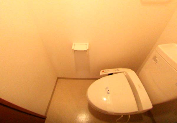 トイレ　コンパクトで使いやすいトイレです