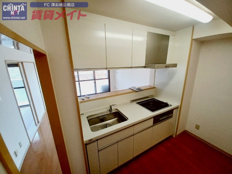 キッチン　同じ物件、別部屋の写真です