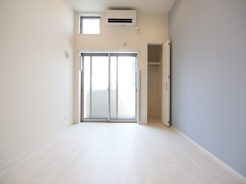 バルコニー　洋室6.6帖　ロフト5.9帖（収納にも寝室にも使えます）